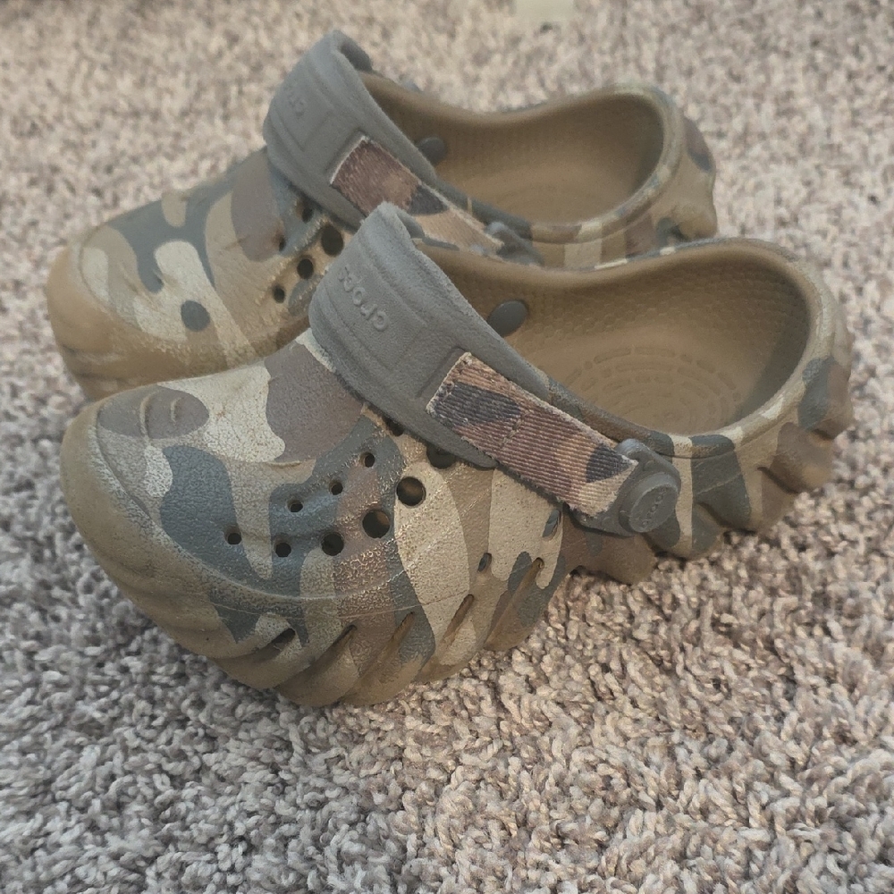 CROCS Kids Camouflage Water Shoes